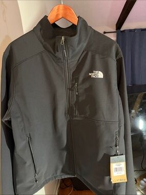 The North Face  TNF APEX BARRIER  JKT Lightweight Softshell Jacket